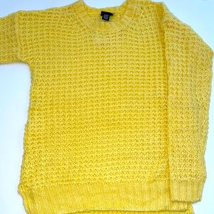 Rue21 Soft and Fuzzy Acrylic Knit Yellow Sweater *NWT*